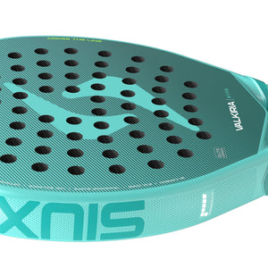 Detail van het turquoise slagvlak van het Siux Valkiria Elite 2 met SIUX op de rand