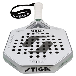 Bovenaanzicht van de Stiga Cybershape 1.3K Ultra LW met STIGA-logo op witte framerand