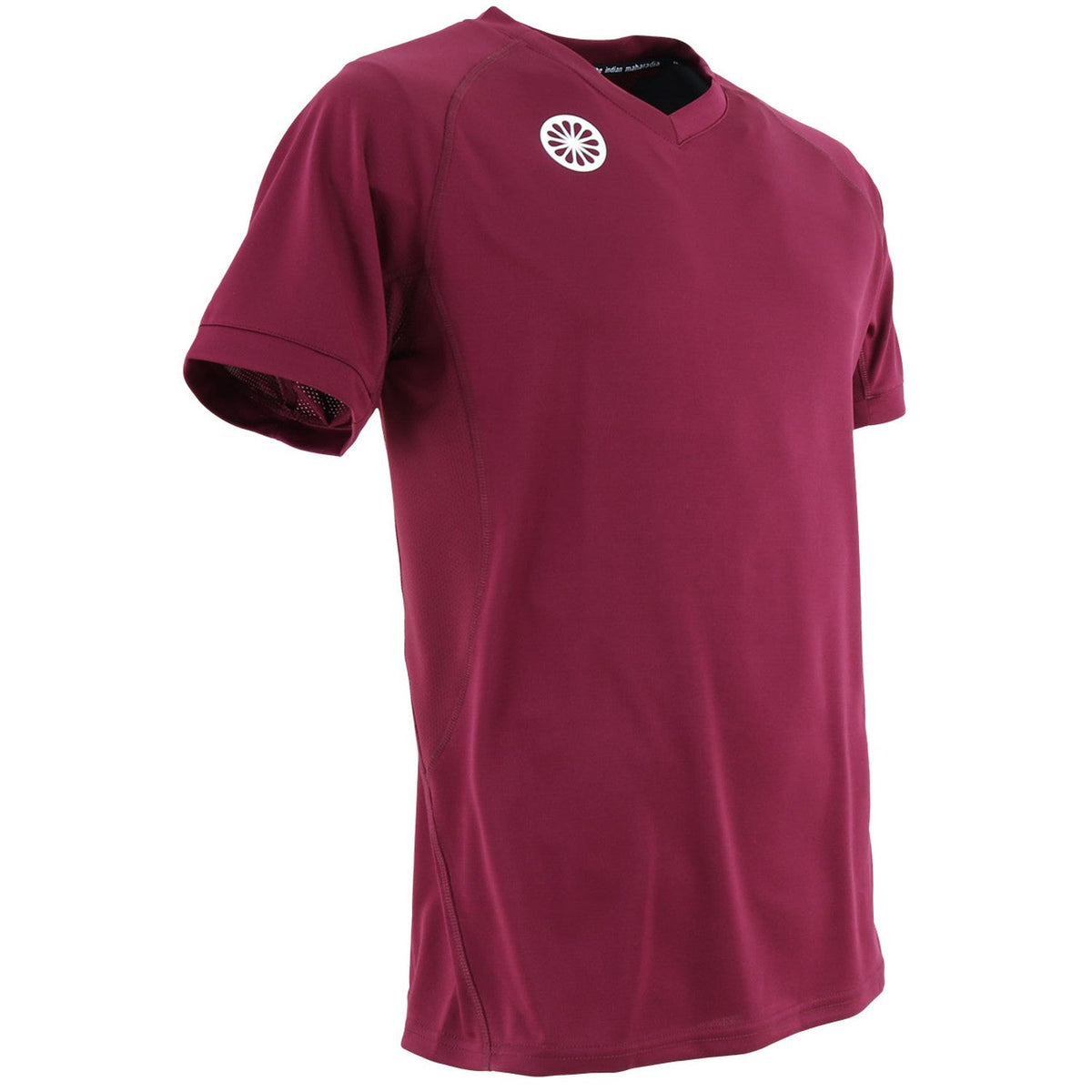 Schuin vooraanzicht van het bordeauxrode Tech Tee jongensshirt met raglanmouwen