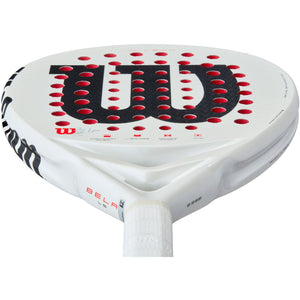 Bovenaanzicht van het Wilson Bela LS V3 met zwart W-logo en BELA-opdruk op de rand