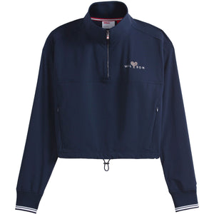 Donkerblauwe Wilson Davenport sweater plat gefotografeerd met opstaande kraag