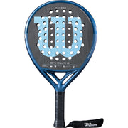 Wilson Endure V1 padelracket in donkerblauw met lichtblauw W-logo, vooraanzicht