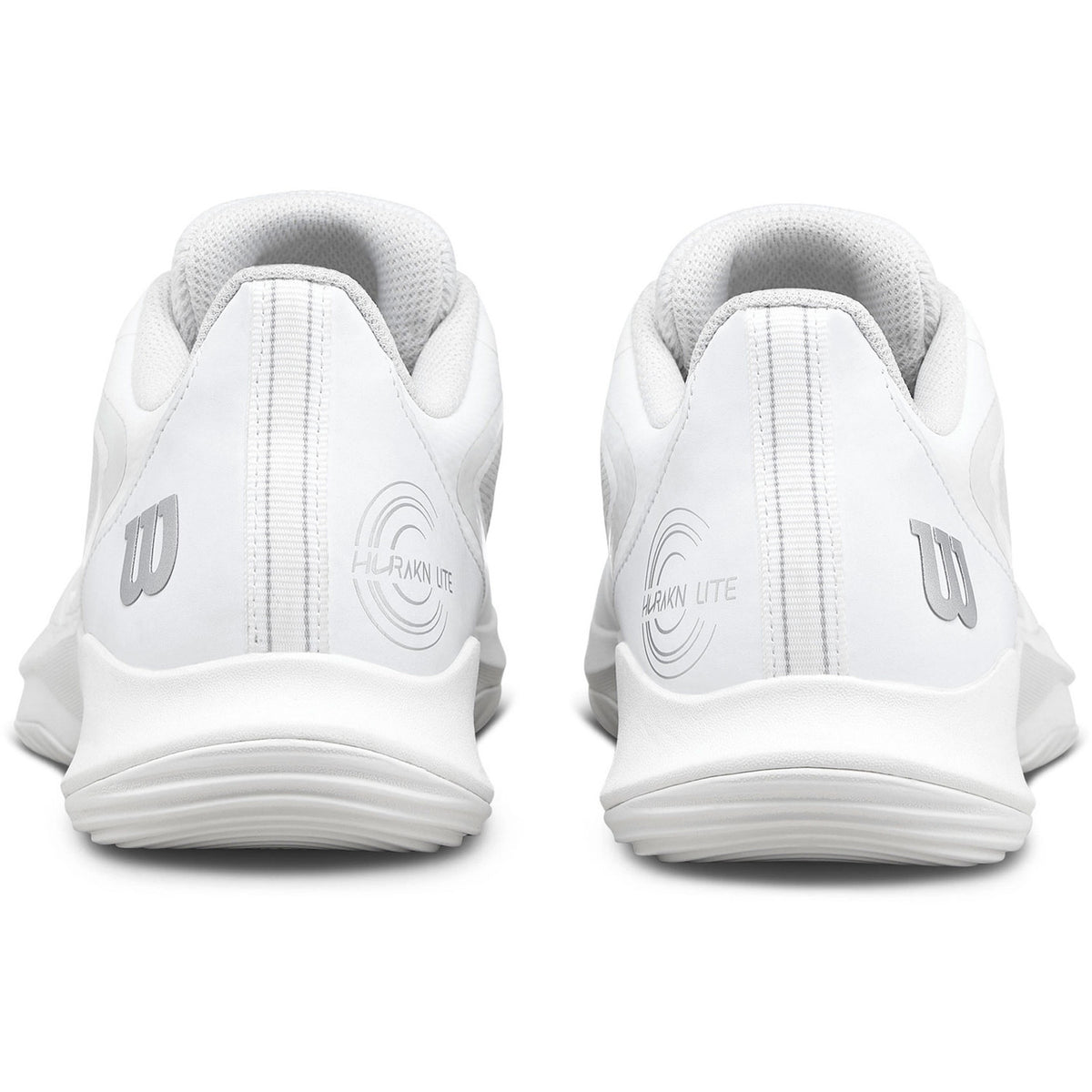 Achterkant van twee witte Wilson Hurakn Lite W 2026 damespadelschoenen