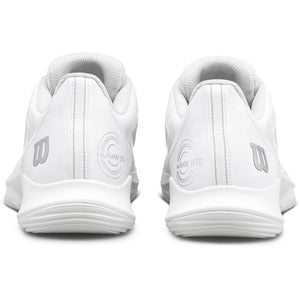Achterkant van twee witte Wilson Hurakn Lite W 2026 damespadelschoenen