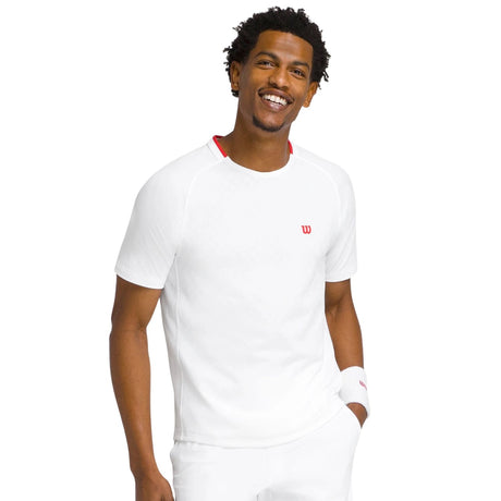 Wilson Serve Out T-shirt voor heren in wit met rode kraagbies, vooraanzicht