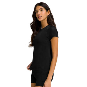 Zwart Wilson Pro Seamless T-shirt schuin van voren gedragen door model